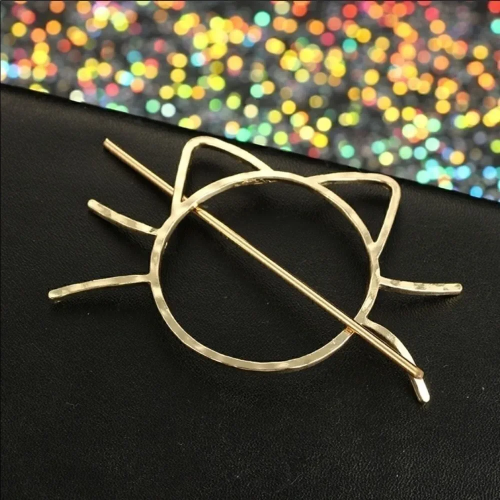 Kitten Hair Pin Zinc Alloy Goldtone Cute Versatile